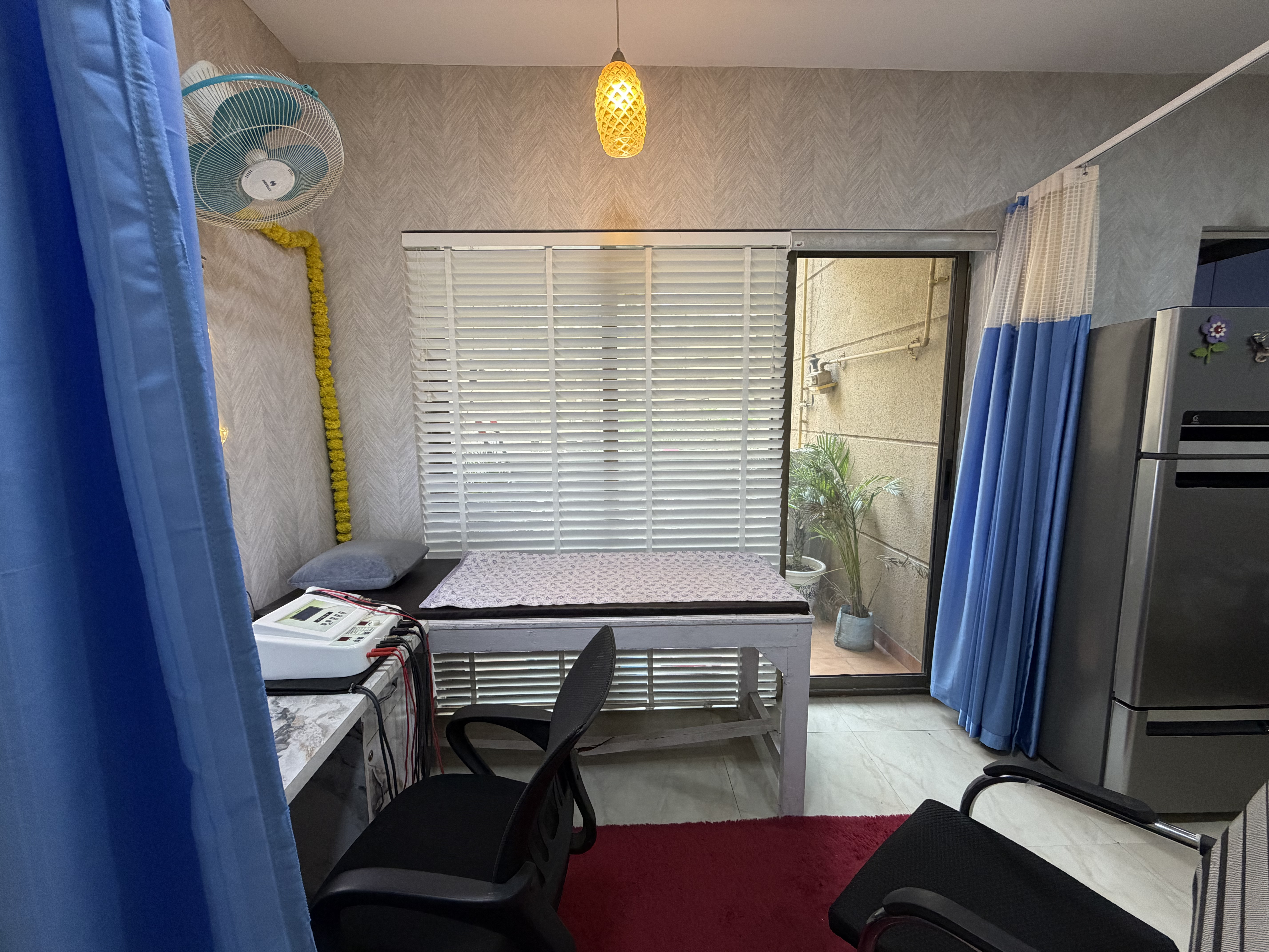 Modern exercise therapy area at Sector 45 Noida clinic